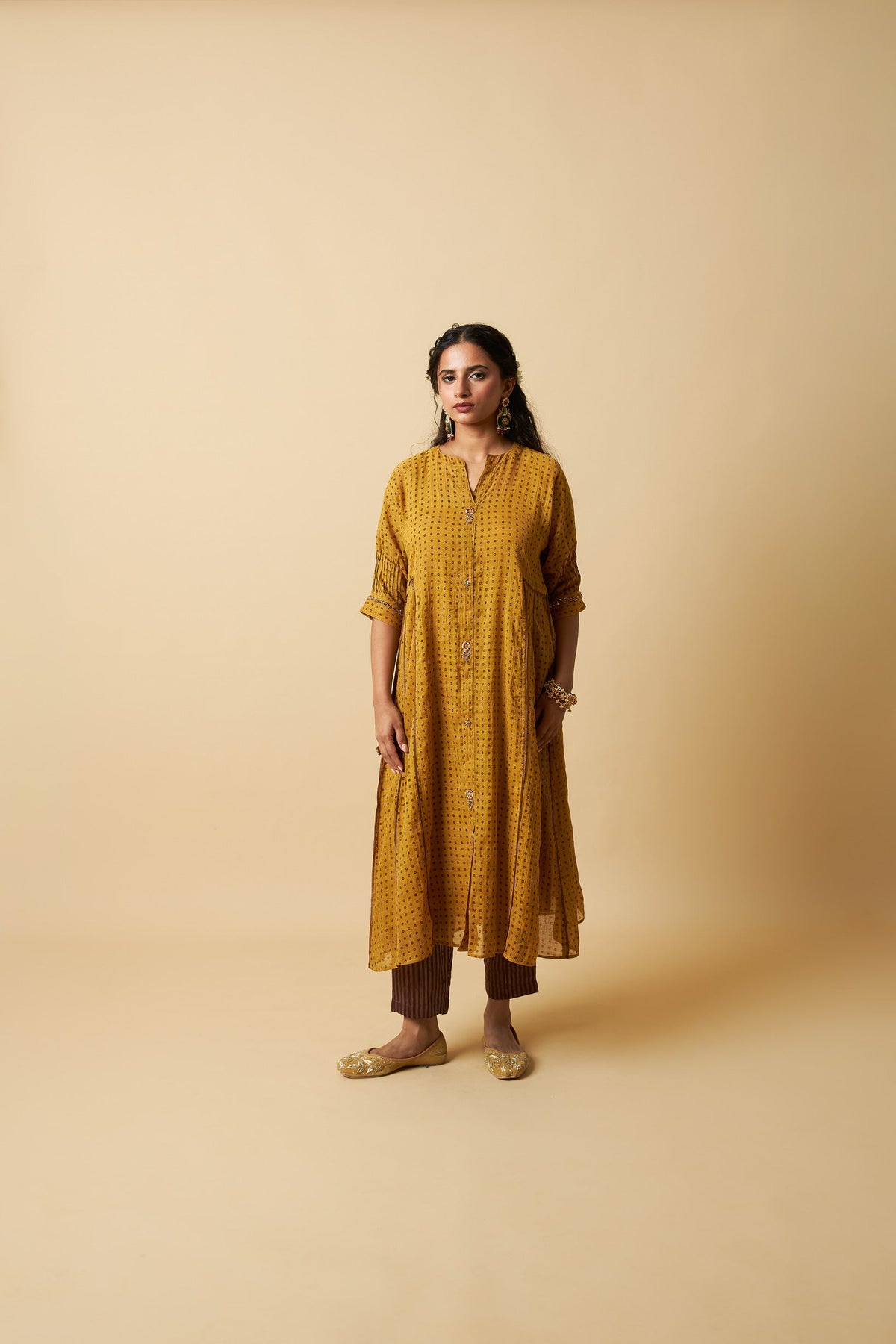 Sunehri Adaa Embroidered Co-ord Set- Set of 2 - CiceroniKurta Set, Festive WearPants and Pajamas