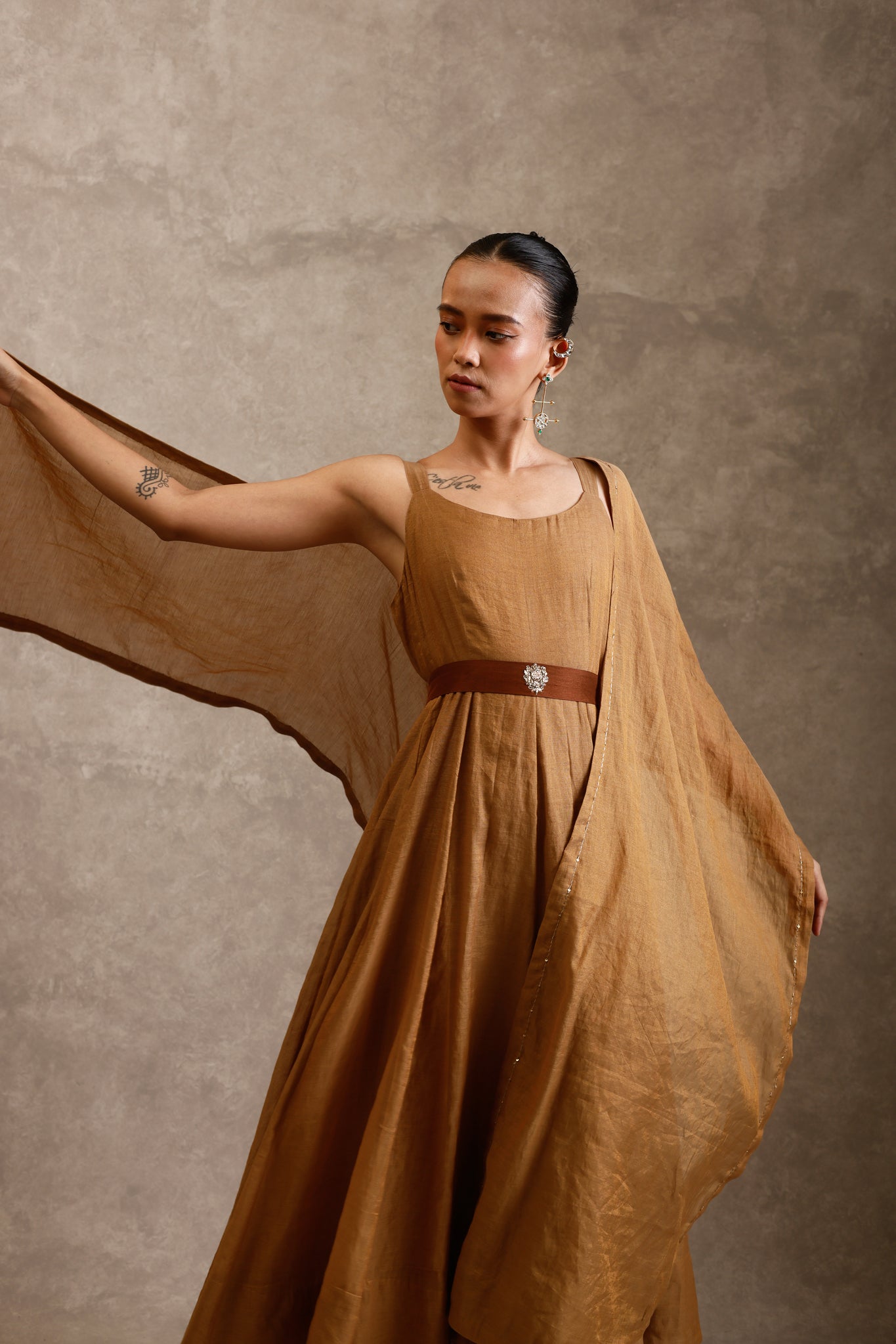 Suvarna - CiceroniDressesChokhi Chorri