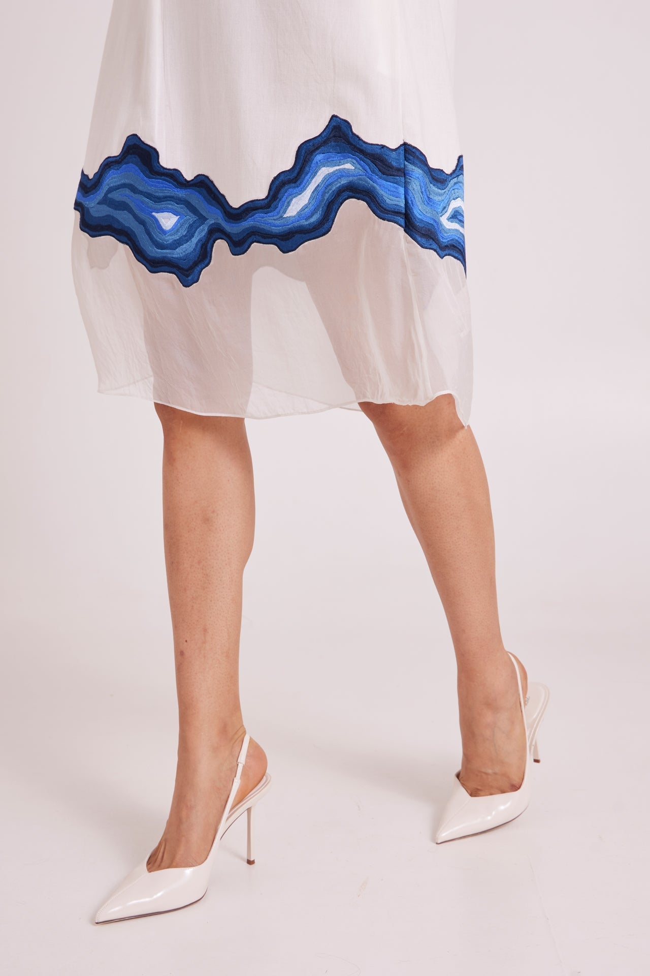 Thames - Go-Flow Midi Dress - CiceroniDressesMadder Much