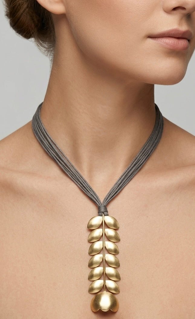 The Fern Stem Necklace - CiceroniNecklaceZaza by Somya