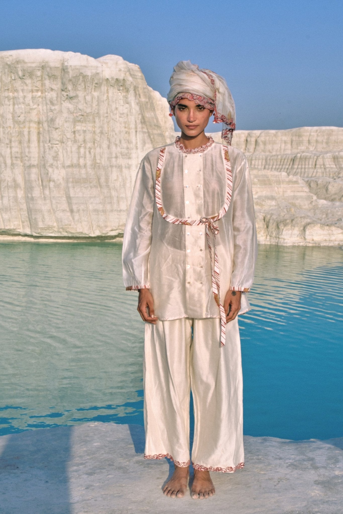 ⁠Thida Mandarin Shirt - CiceroniWomen ShirtsAhmev