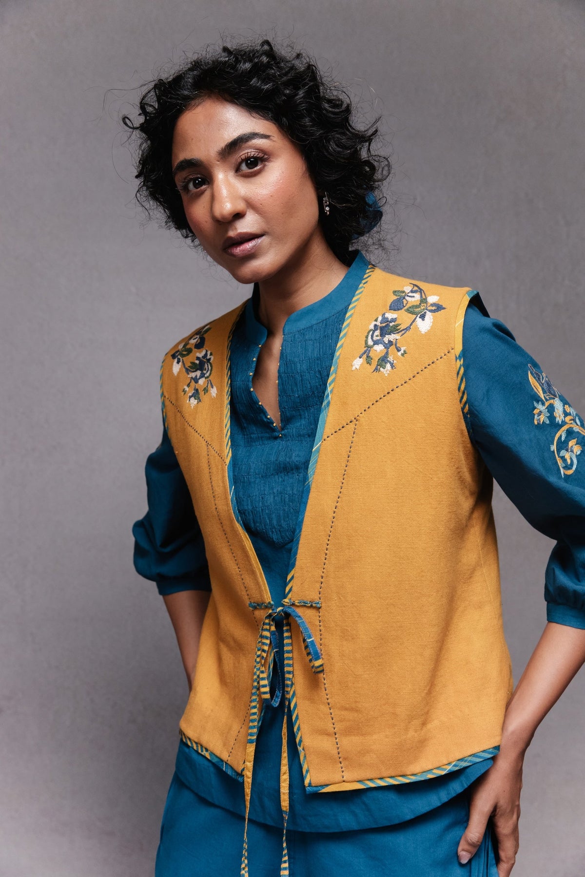 Tie up Vest Mustard - CiceroniVestSubbah