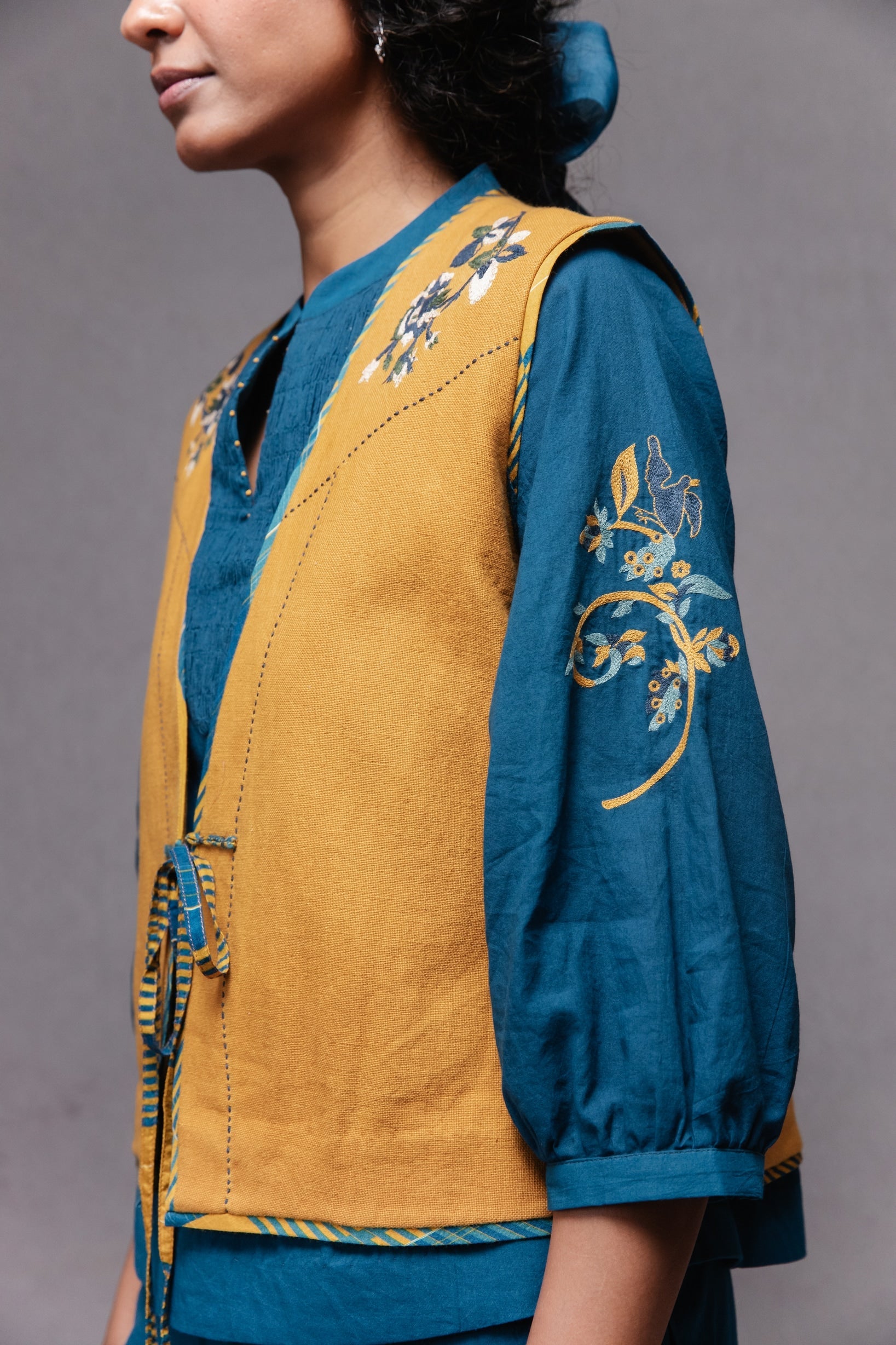 Tie up Vest Mustard - CiceroniVestSubbah