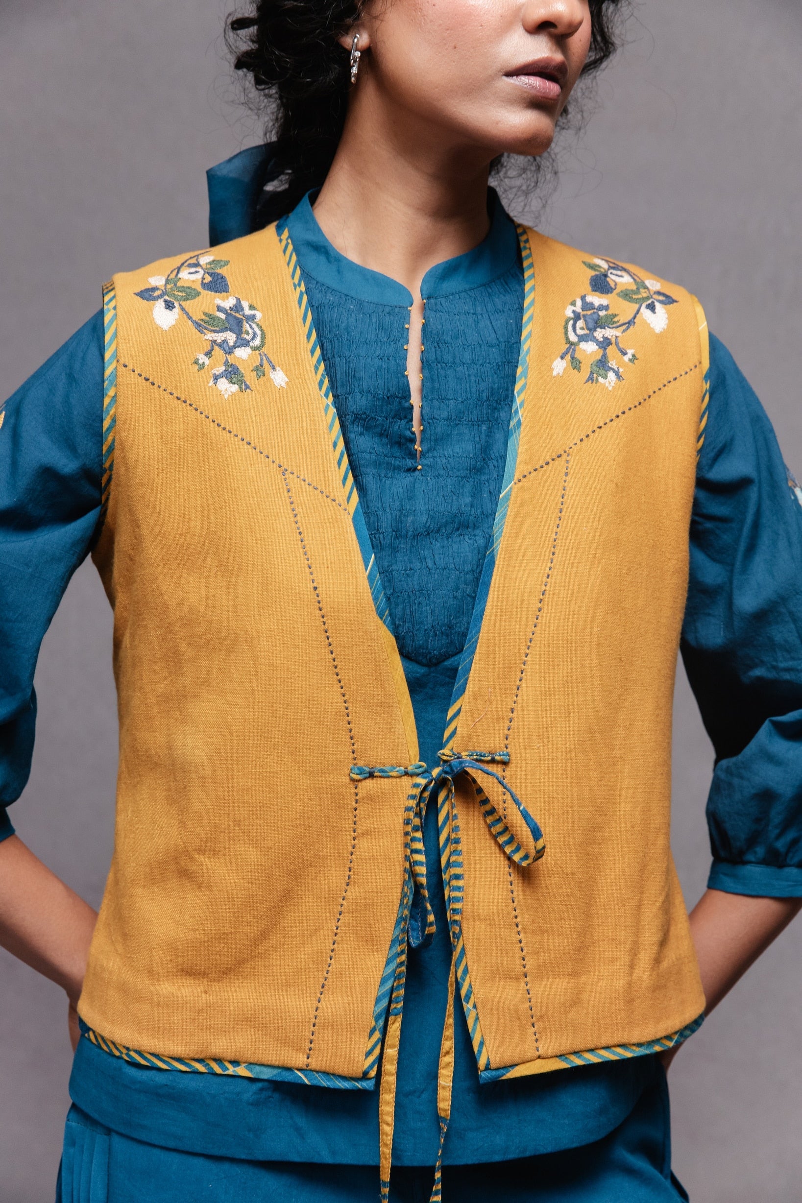 Tie up Vest Mustard - CiceroniVestSubbah