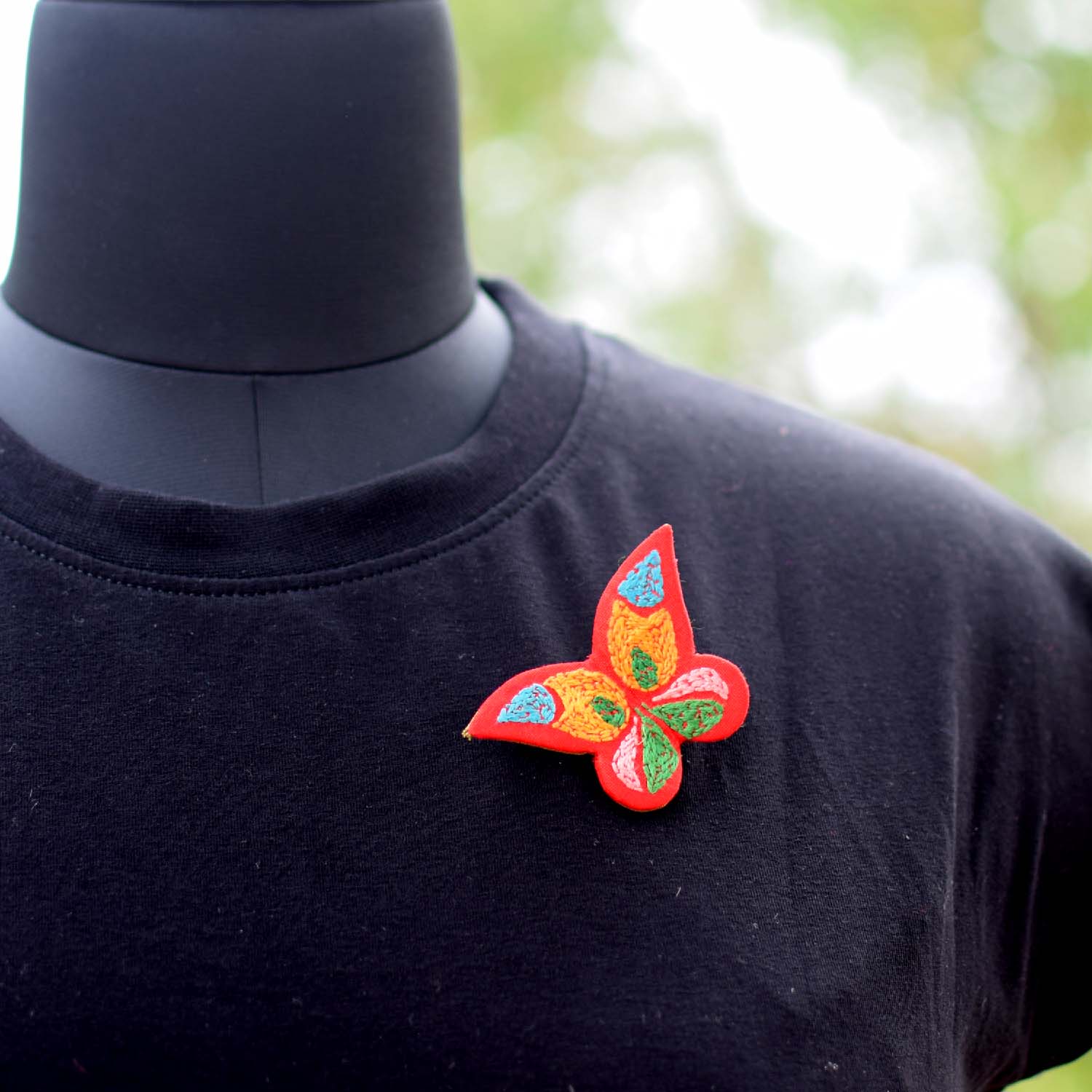 Titli Brooch - Red - CiceroniBroochPaulami