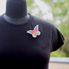 Titli Brooch - White - CiceroniBroochPaulami