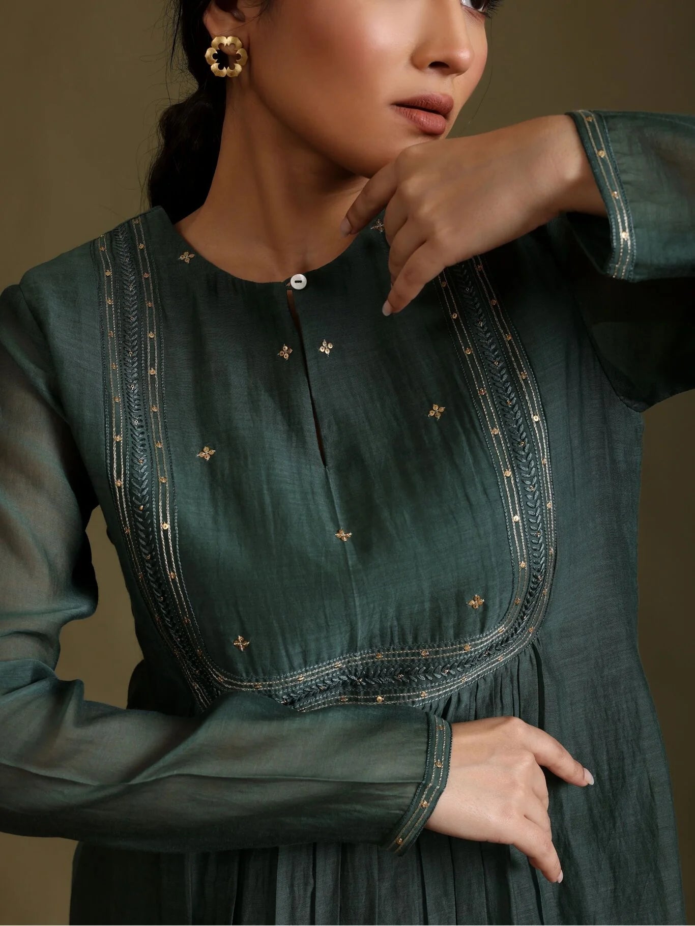 Tvara Outfit - CiceroniKurta Set, Festive WearChokhi Chorri