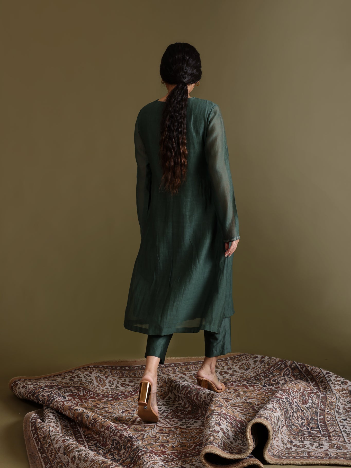 Tvara Outfit - CiceroniKurta Set, Festive WearChokhi Chorri