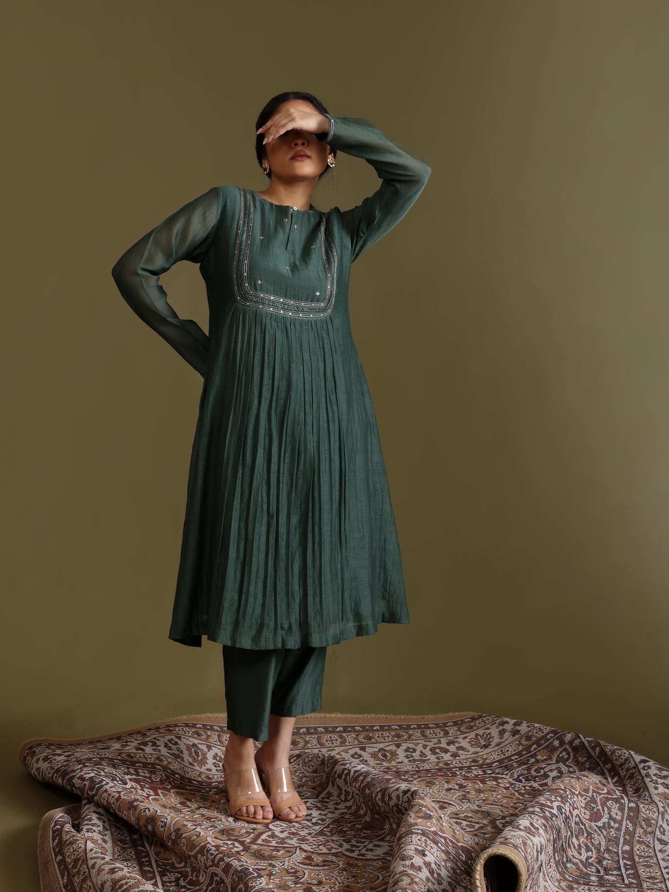 Tvara Outfit - CiceroniKurta Set, Festive WearChokhi Chorri