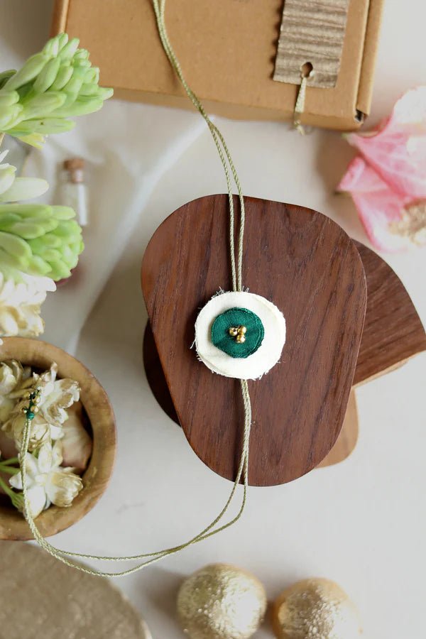 Upcycled Rakhi - Circular - Green and White - CiceroniRakhiLukka Chuppi