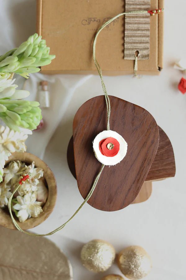 Upcycled Rakhi - Circular - Orange and White - CiceroniRakhiLukka Chuppi