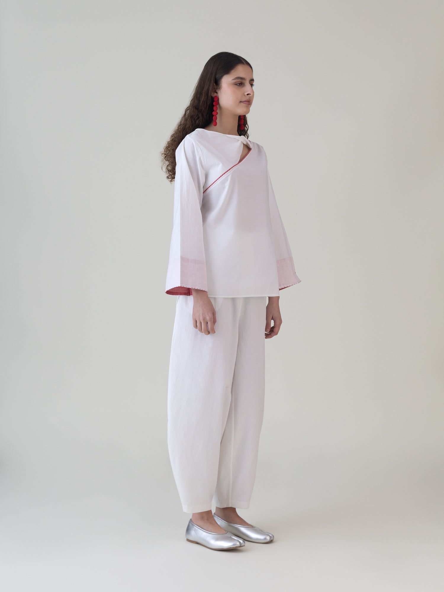 Utsuroi White Top - CiceroniTopsShades of India