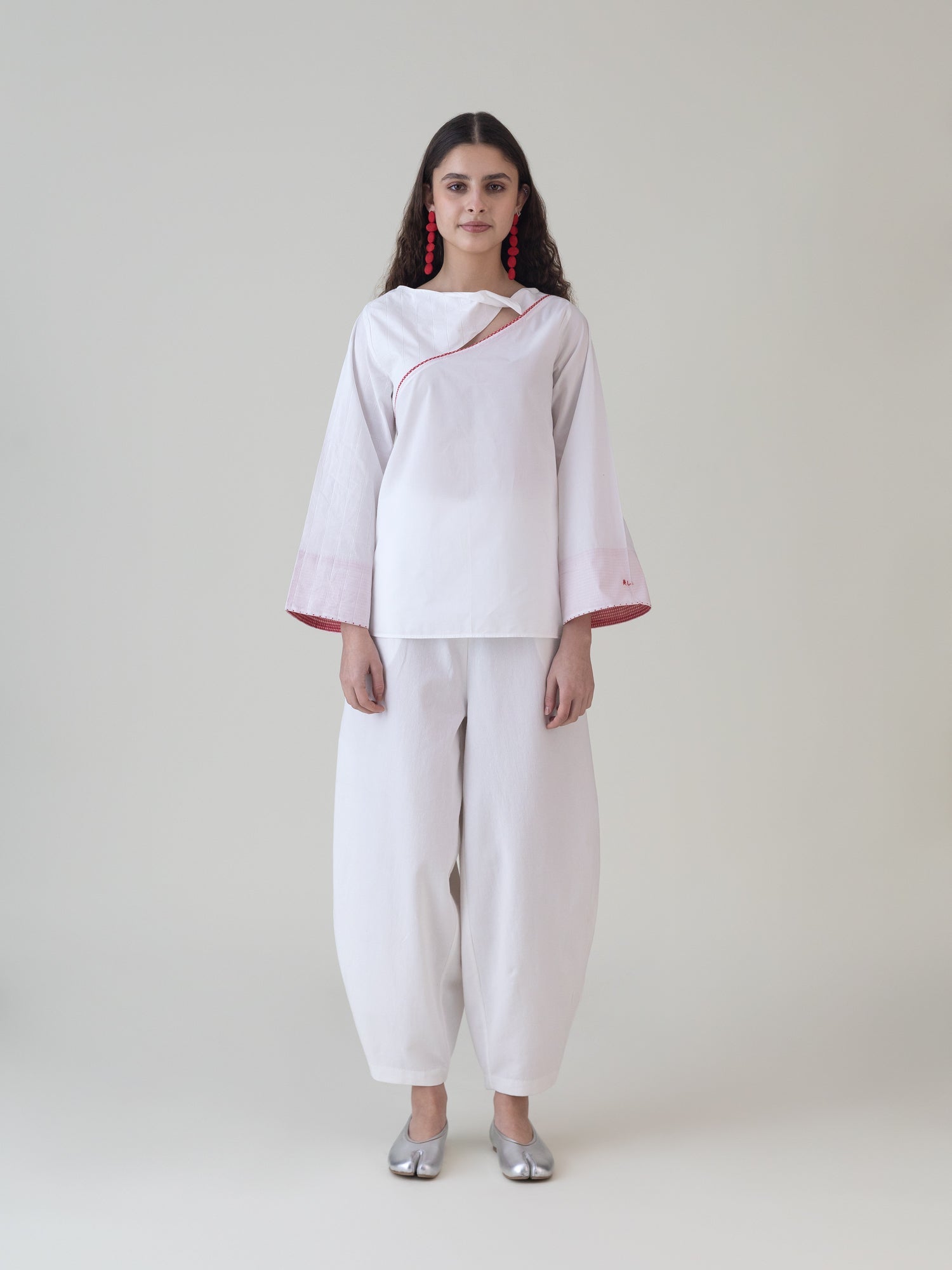 Utsuroi White Top - CiceroniTopsShades of India
