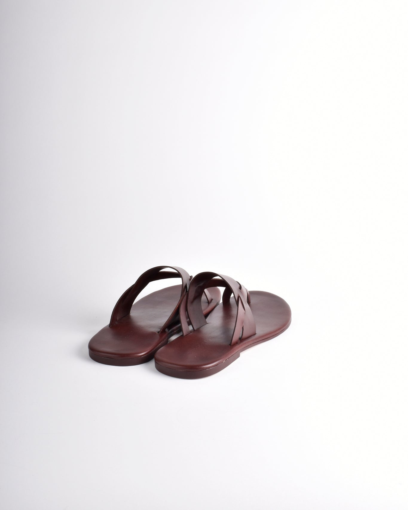 V - Strap Mens Chappals - CiceroniFlatsSlomotion