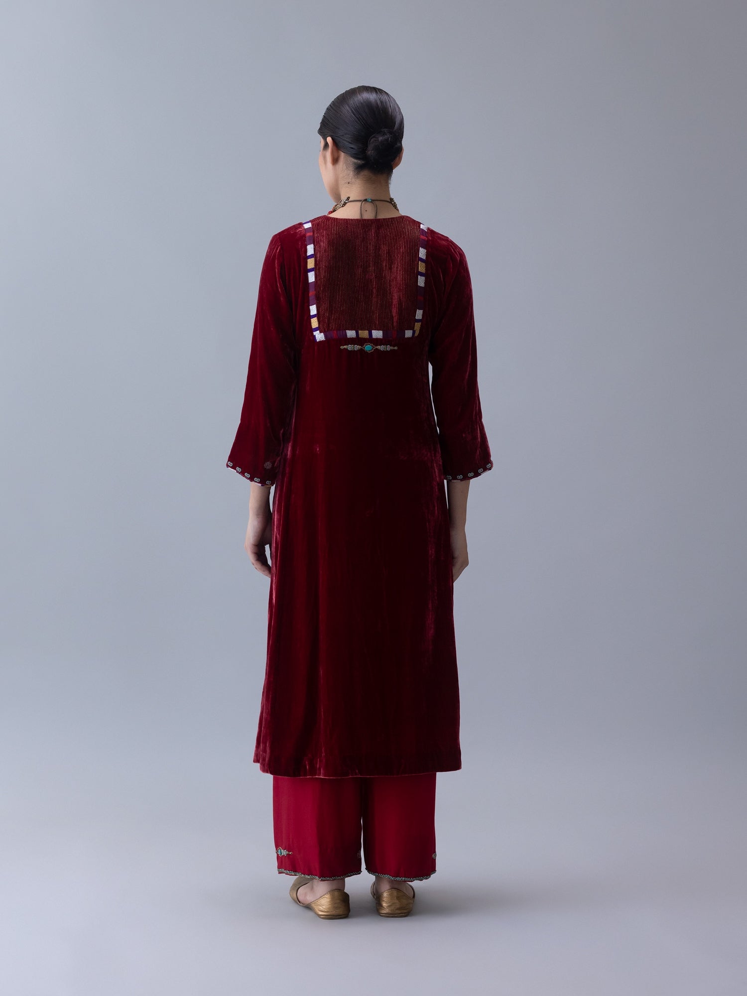 Varja Kurta - CiceroniKurtaShades of India