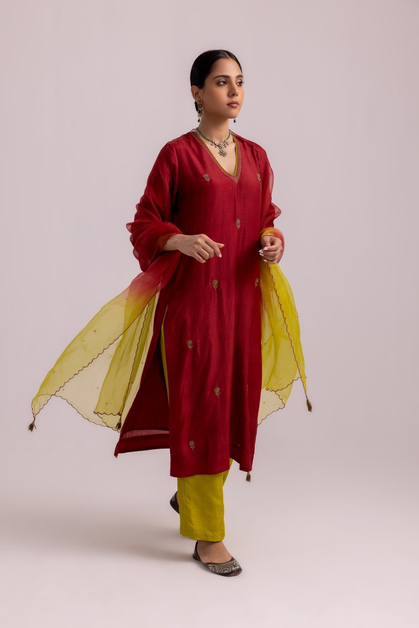 Veena Kurta Dupatta Set - Red - CiceroniKurta Set, Festive WearLabel Shreya Sharma
