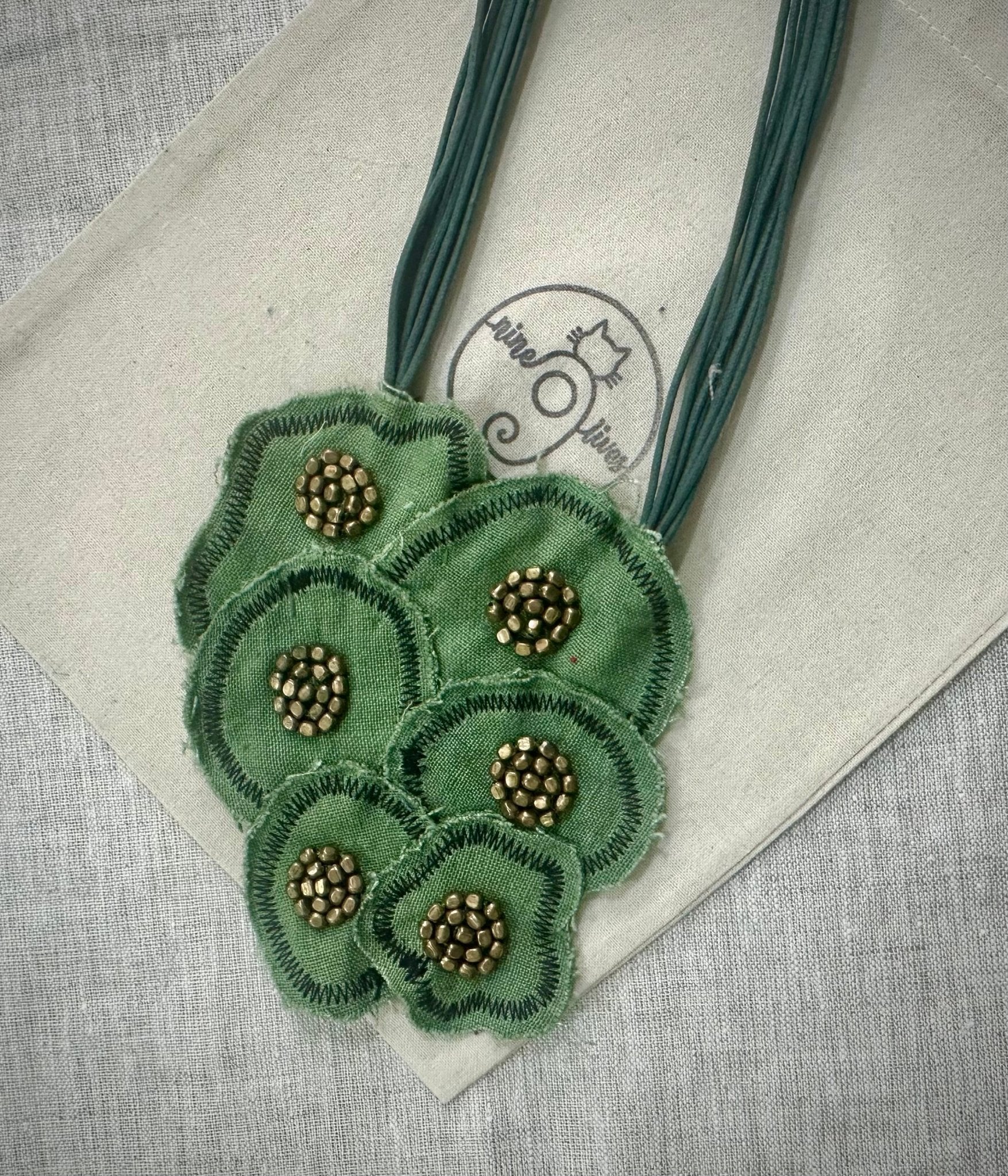 Wabi Sabi Loop Neckpiece - Leaf Green - CiceroniNeckpieceNine Lives