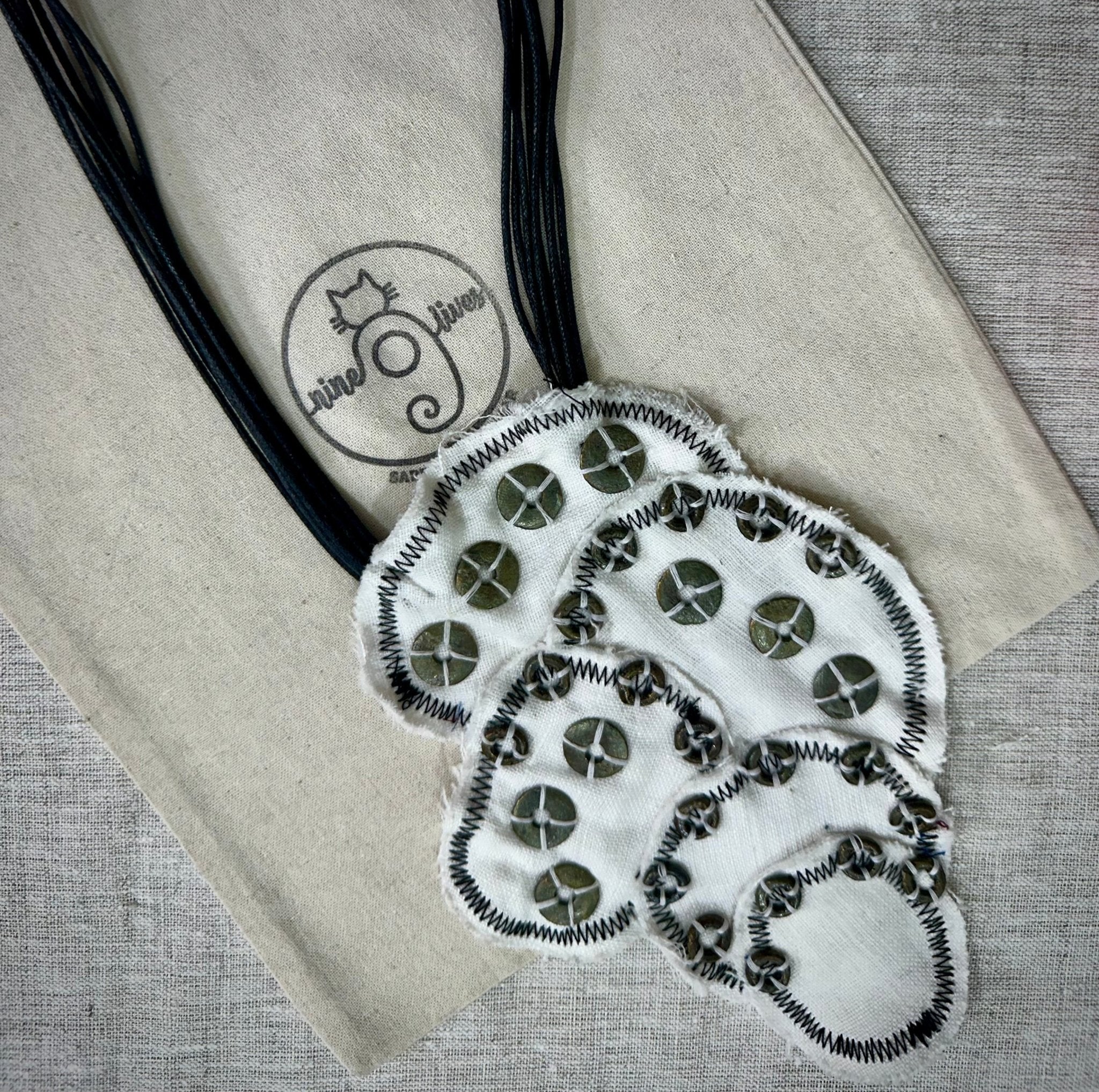 Wabi Sabi Loop Neckpiece - White - CiceroniNeckpieceNine Lives