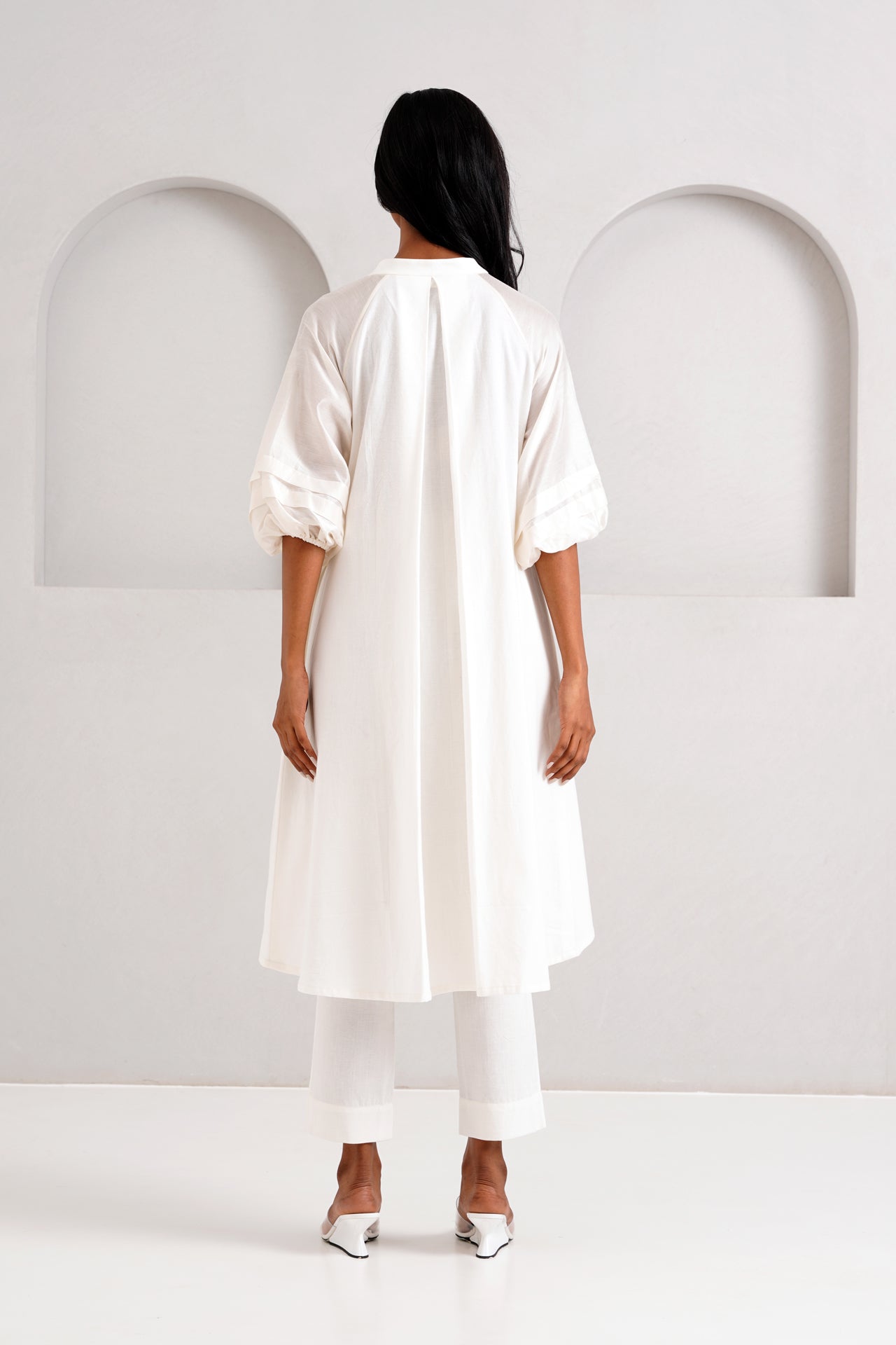 White Suvi Set - Embroidered Tunic + Pants - CiceroniKurta SetMadder Much