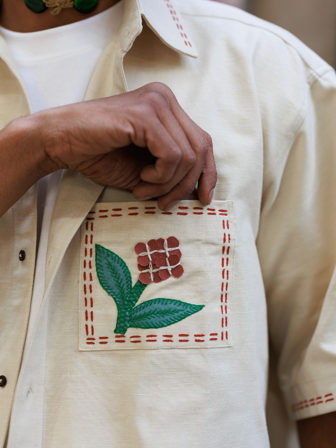 Winglore - Beige Appliqué Hand Embroiderd Pure Linen Vine Oversized Shirt - CiceroniUnisex ShirtsWinglore