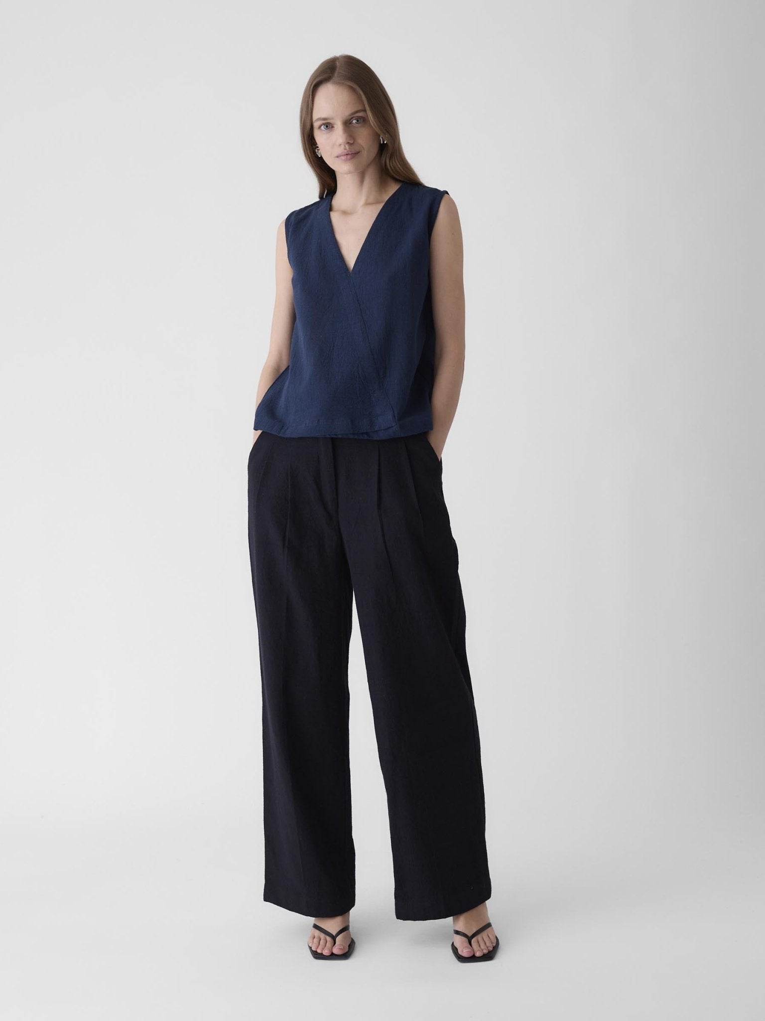 Women's V - Neck Crop Top - Navy Blue - CiceroniTopsMareen