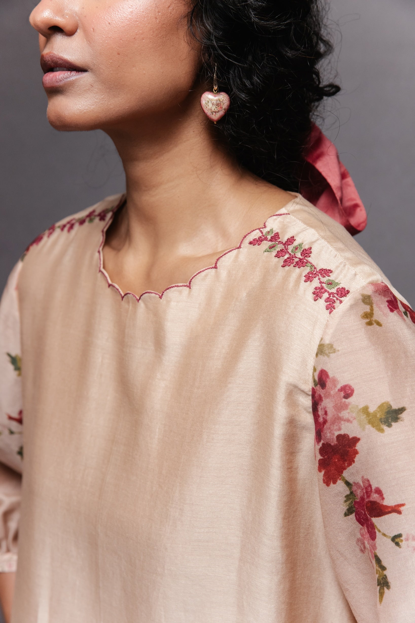 Yasmin Top Beige - CiceroniTopsSubbah