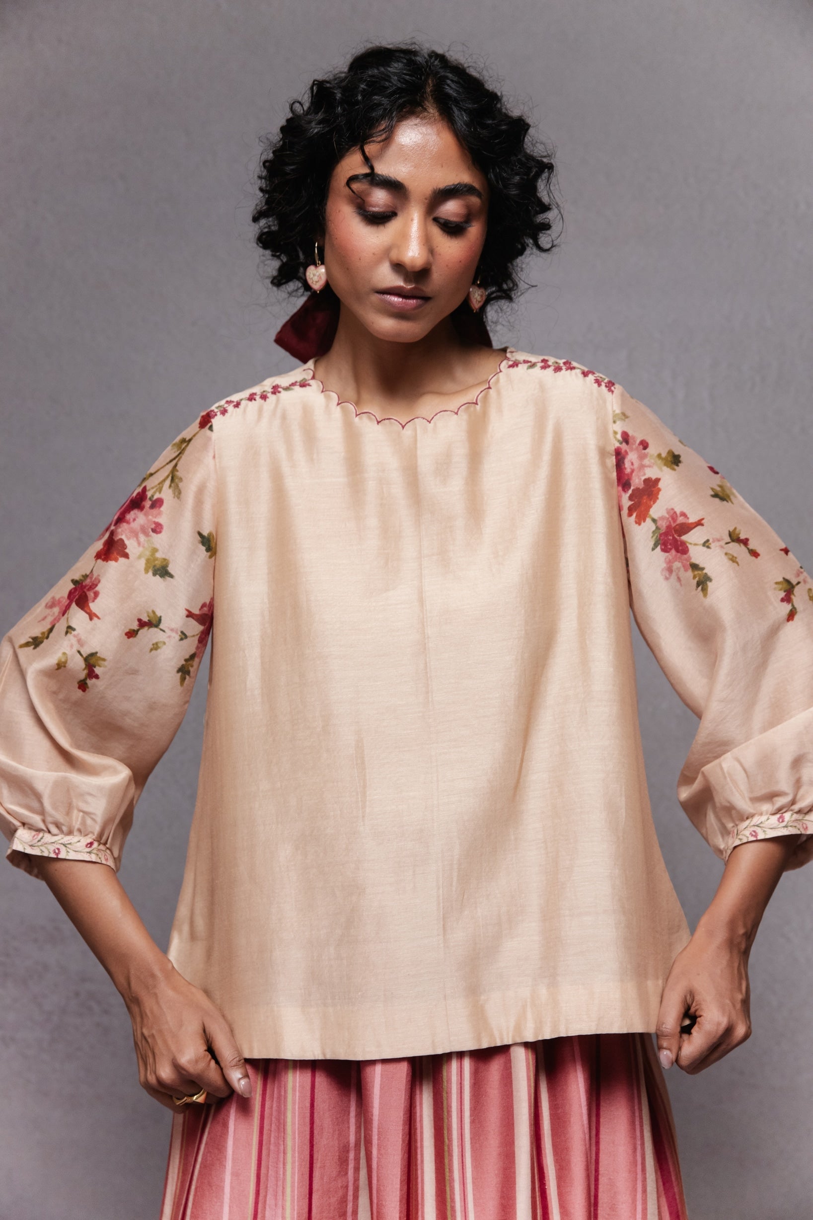 Yasmin Top Beige - CiceroniTopsSubbah