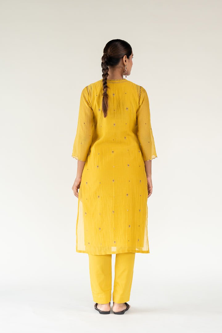 Yellow Chaand Kurta Set with Shama Odhani - CiceroniKurta Set, Festive WearNirjara