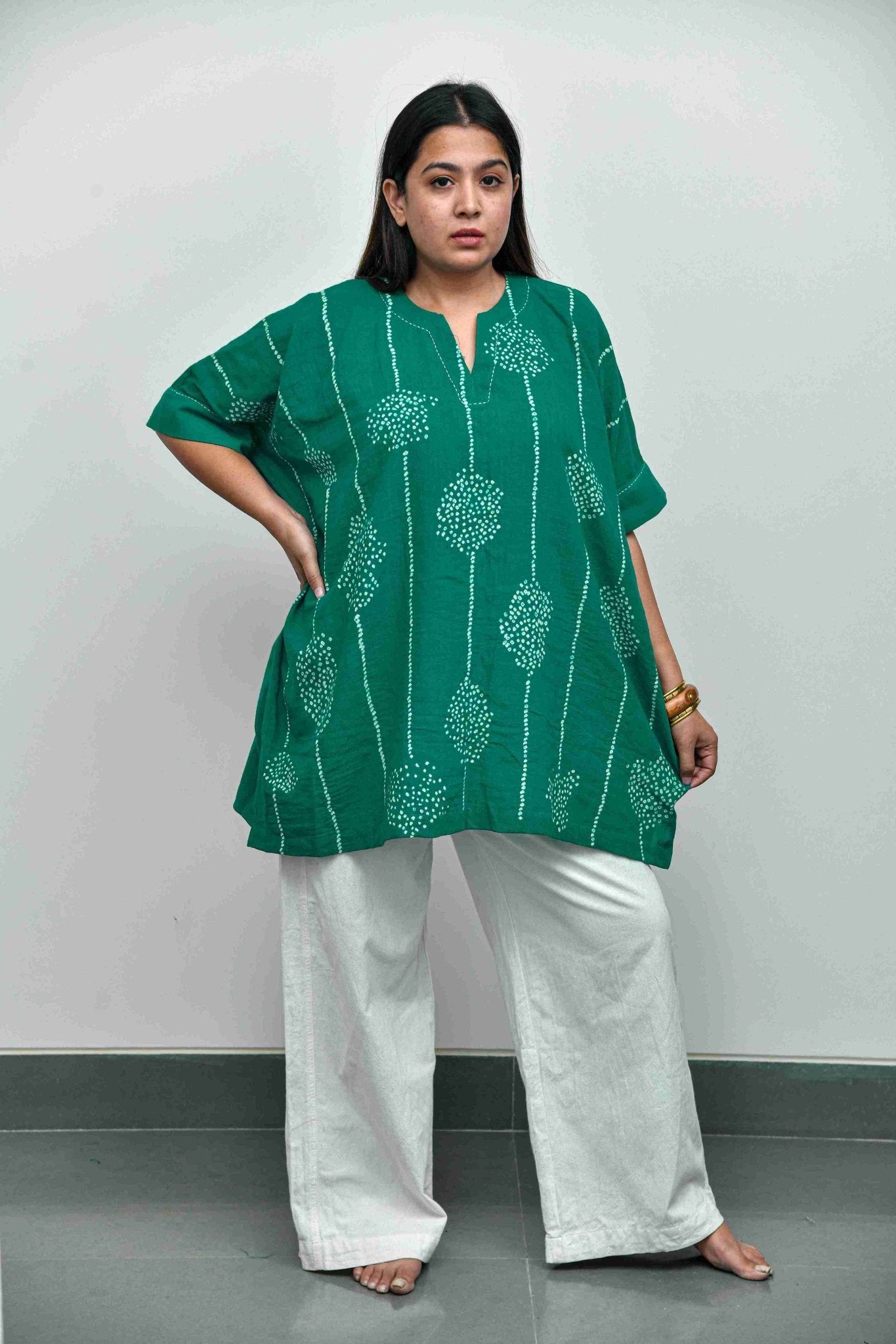 Zariya Distorted Line Top - CiceroniTopsYD Aashiya