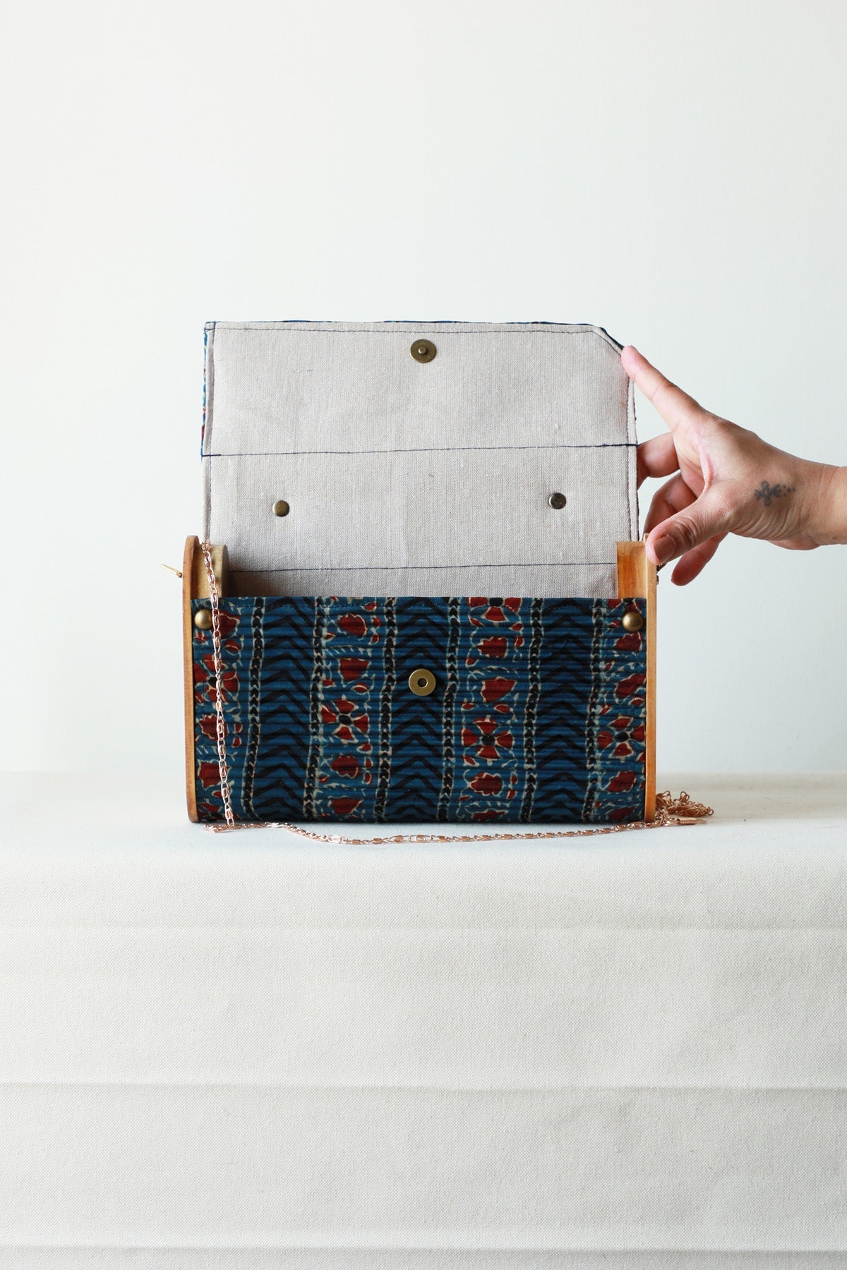 Zijde Upcycled Capsule Clutch - CiceroniClutchLukka Chuppi