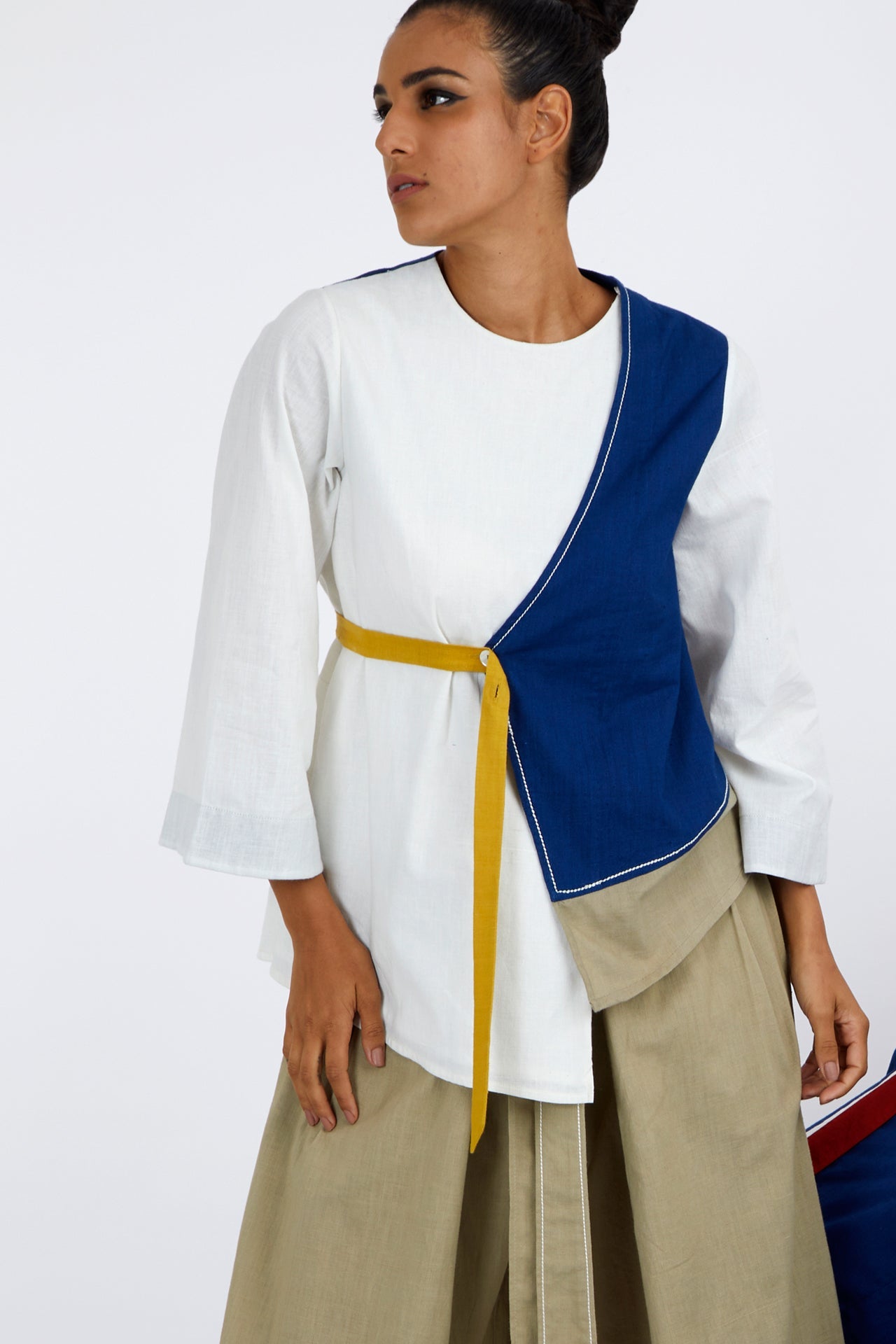 Buy Asha + Oshi - Overlap Belted Top & Fisherman Pants Online - Ciceroni