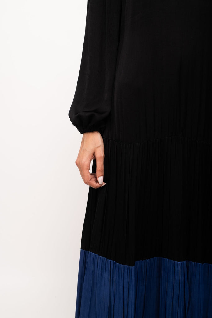 Black-Blue Gather Maxi Dress - CiceroniDressesNeora