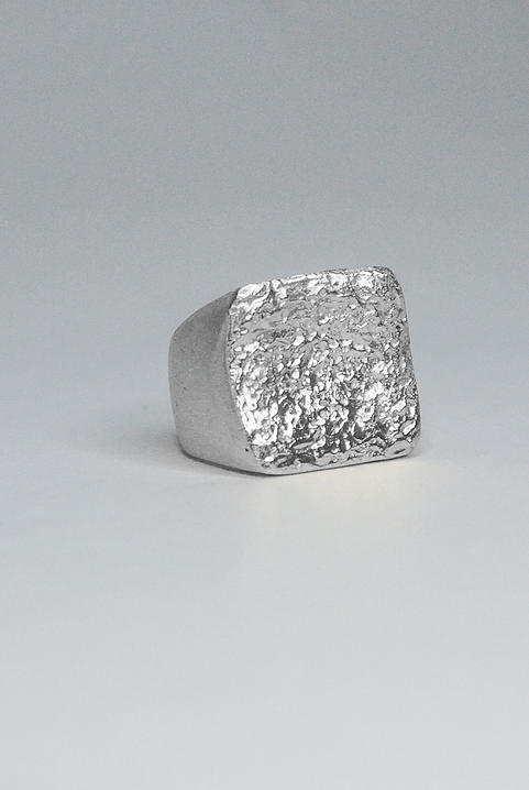 Boxy Boss Ring - Silver - CiceroniEquiivalence