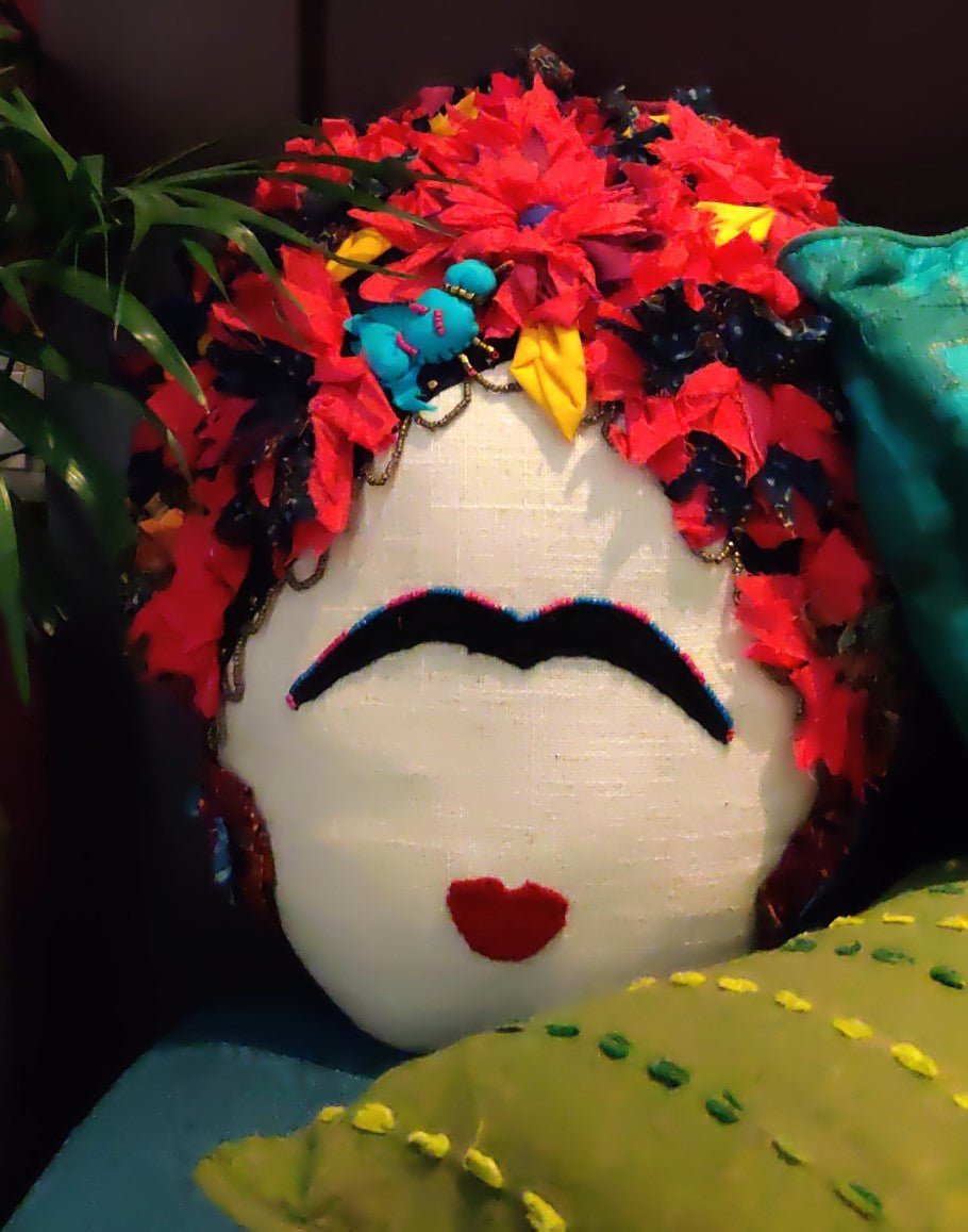 Frida Kahlo Cushion - CiceroniD I T I