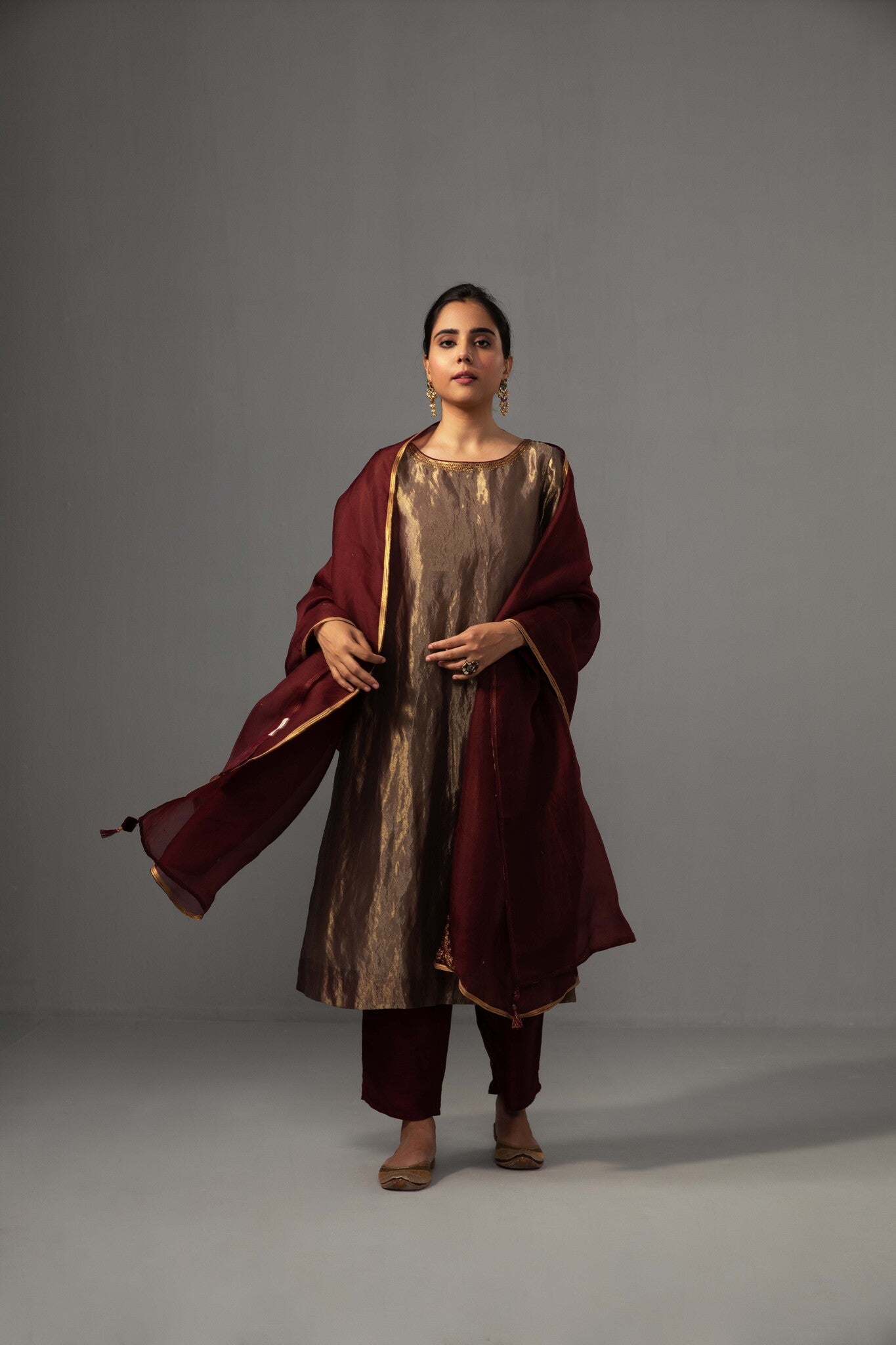 Gulnaaz Tissue Set - Gold - CiceroniKurta Set, Festive wearLabel Shreya Sharma