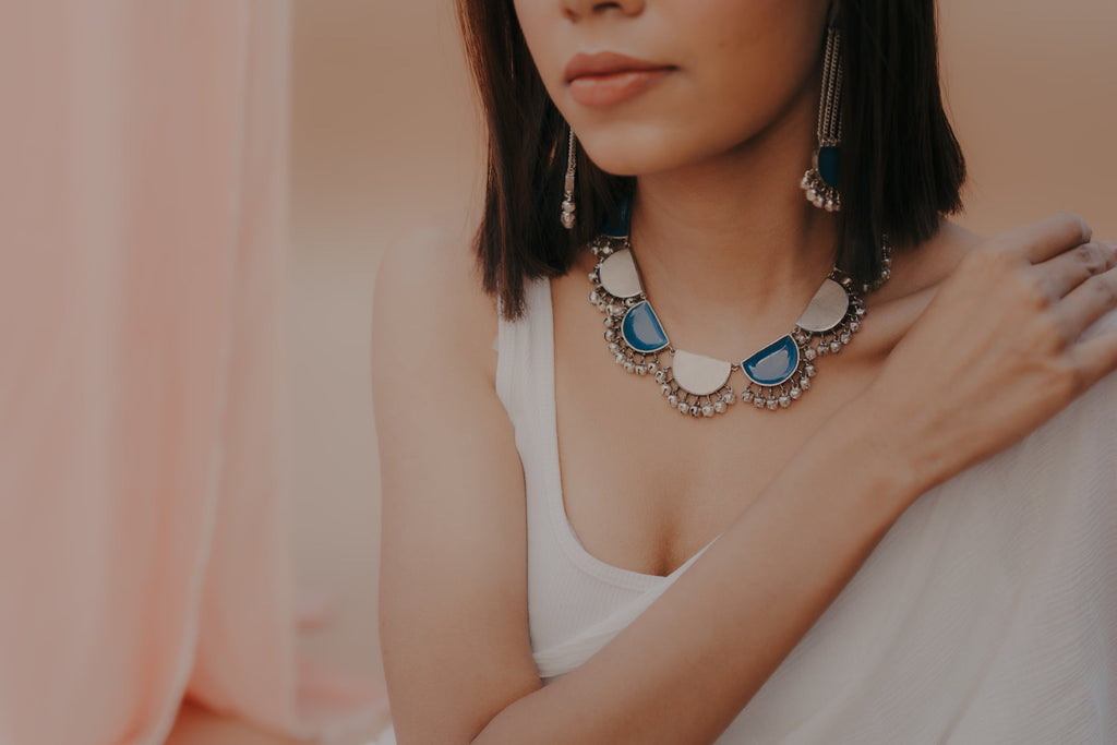 Half Moon Round Neckpiece - Navy Blue - CiceroniAaree