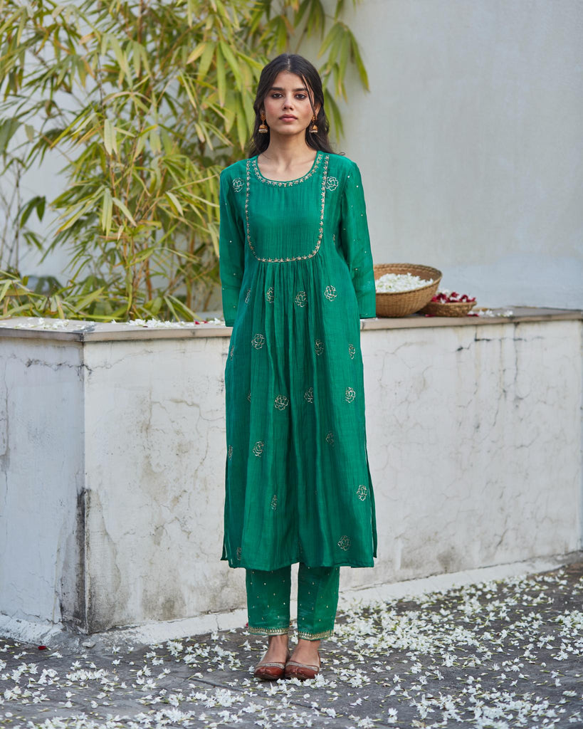 Handwoven Chanderi Kurta Set in Shades of Green - CiceroniKurta Set, Festive WearJuanita
