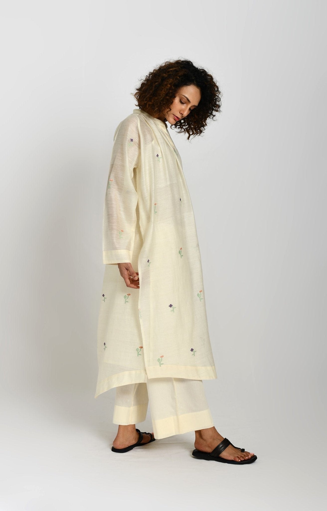 Khadi Silk Neck Gather Jamdani Co-ord Set- Off-white - CiceroniKurta setHiranya