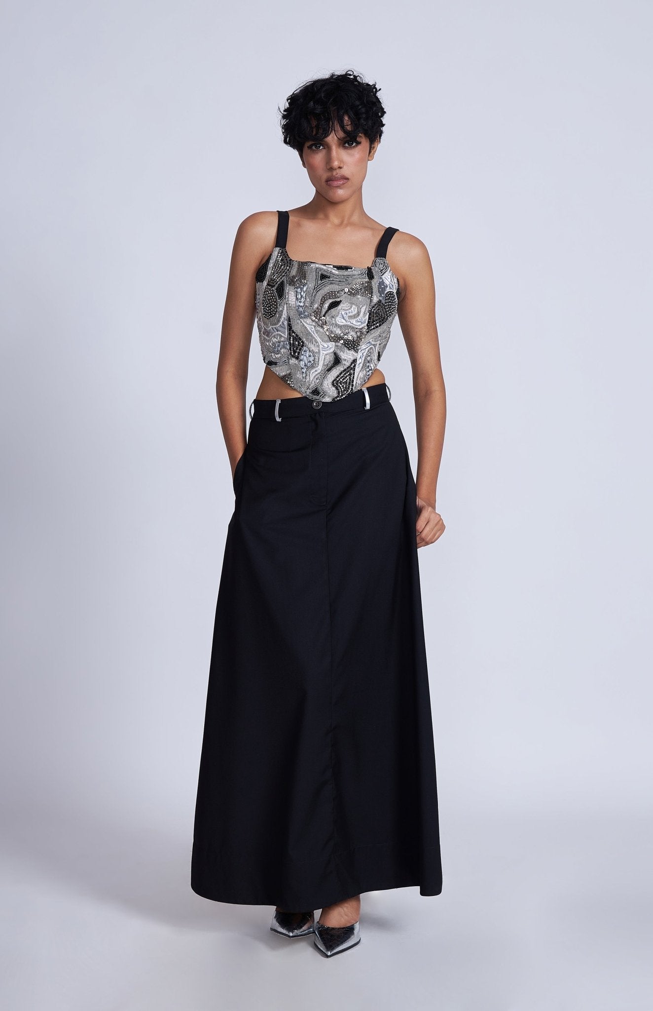 Kuro A-Line Skirt - CiceroniSkirtsAdvait