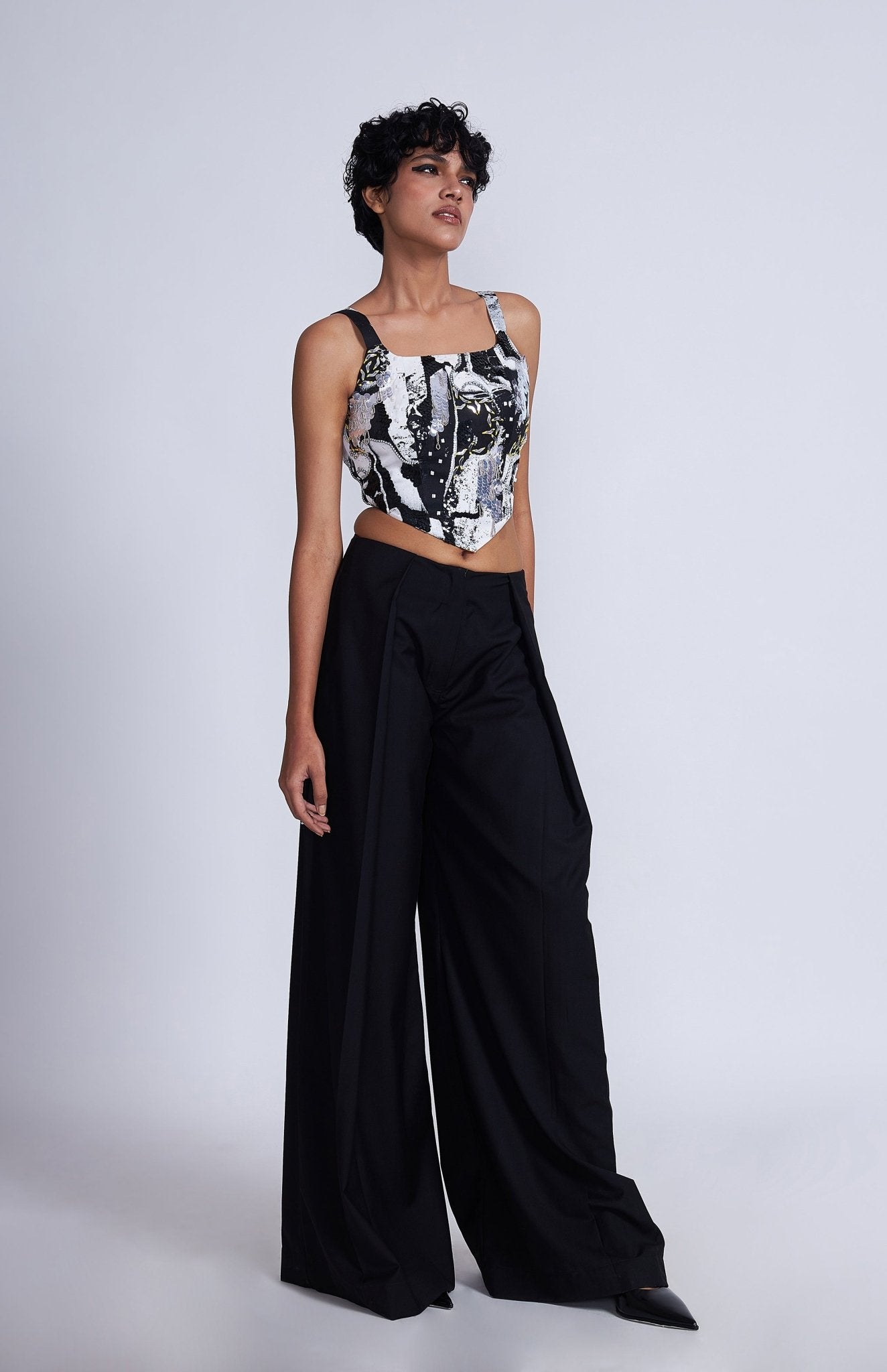 Kuro Pleated Trousers - CiceroniTrousersAdvait