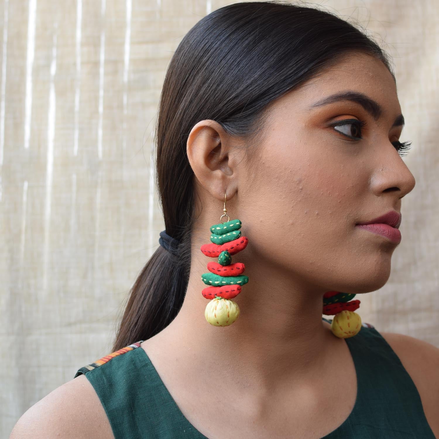 Buy Hina Gold Drop Earrings Online | CaratLane