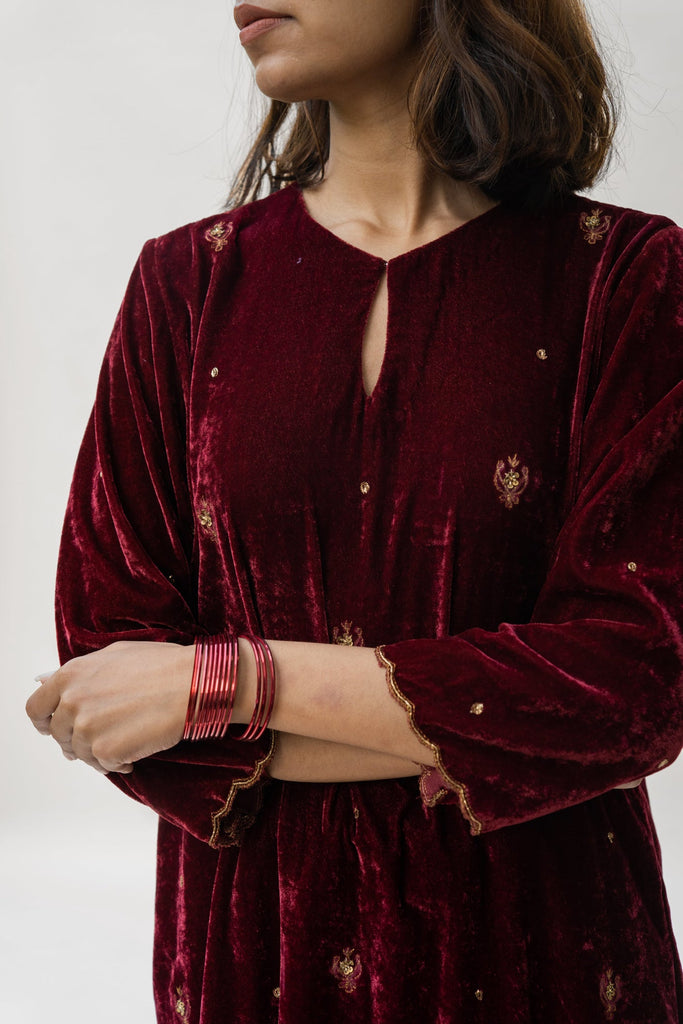 Maroon Noorah Velvet Kurta Set (set of 2) - CiceroniNirjara
