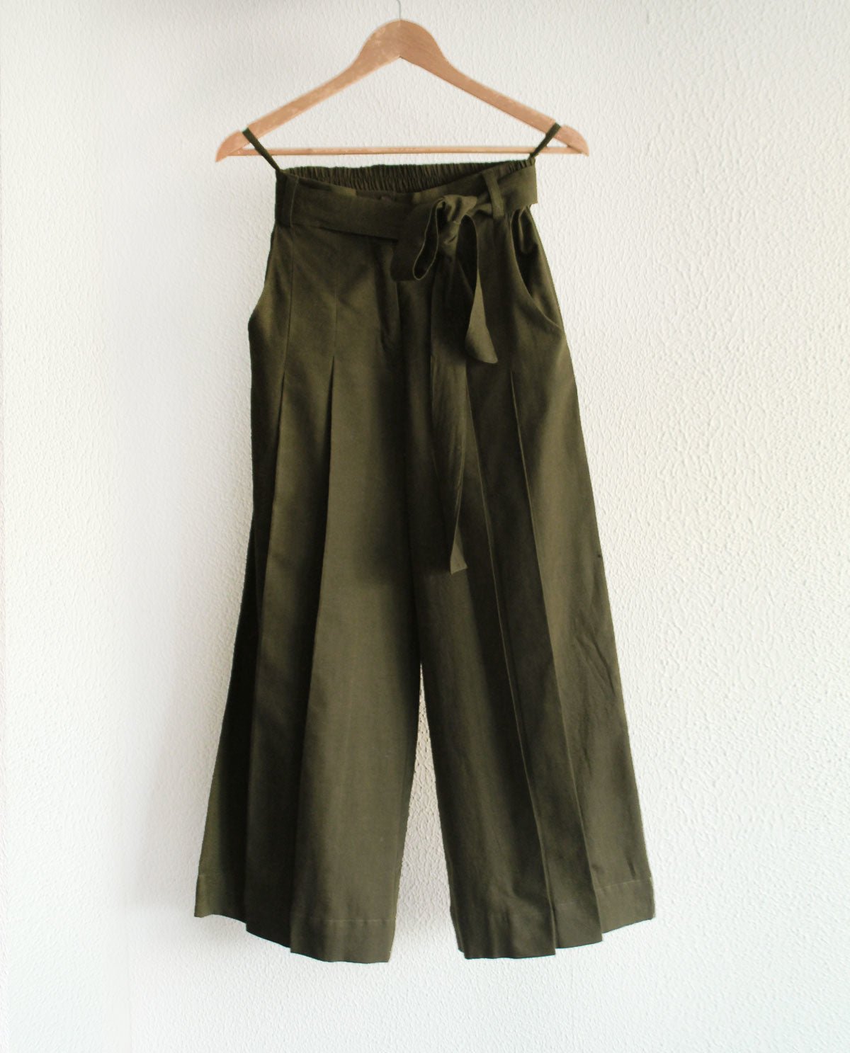 Moss Olive Double Pleat Pants - CiceroniPantsRias Jaipur
