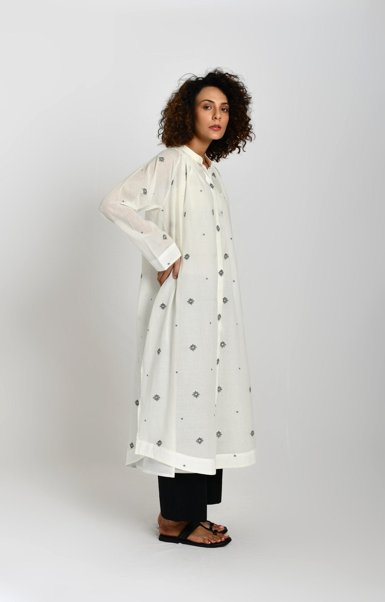 Neck Gather Jamdani Tunic- White - CiceroniKurtaHiranya
