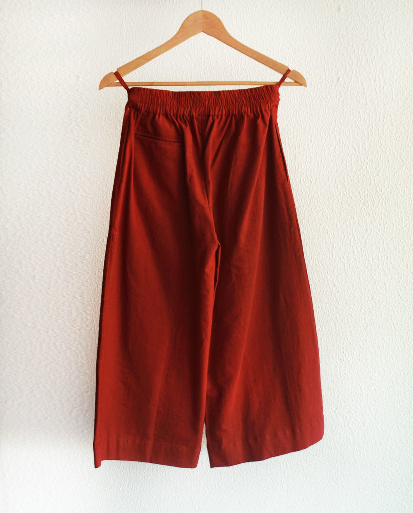 Pleated Cherry Red Pants - CiceroniRias Jaipur