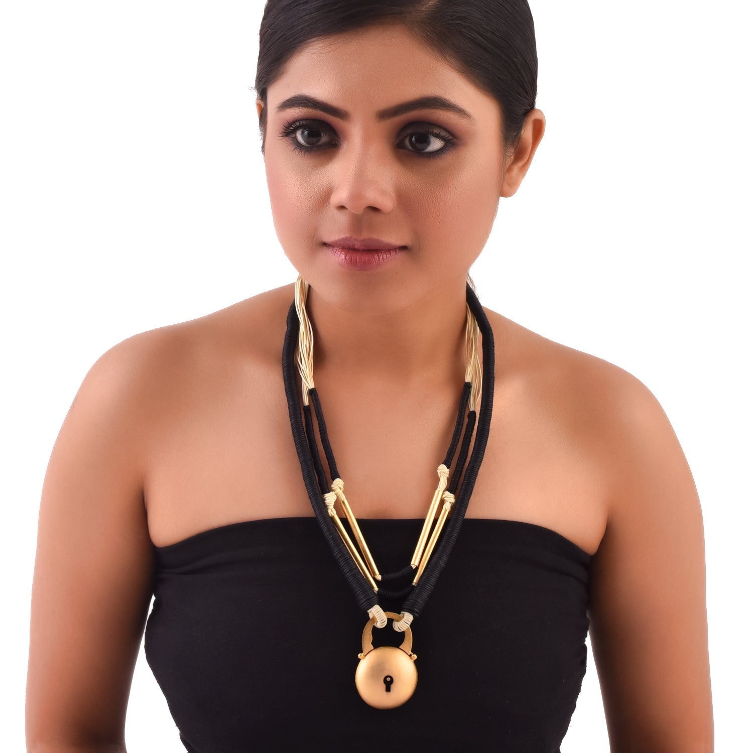 Prettiness Neckpiece - CiceroniNeckpieceZaza by Somya