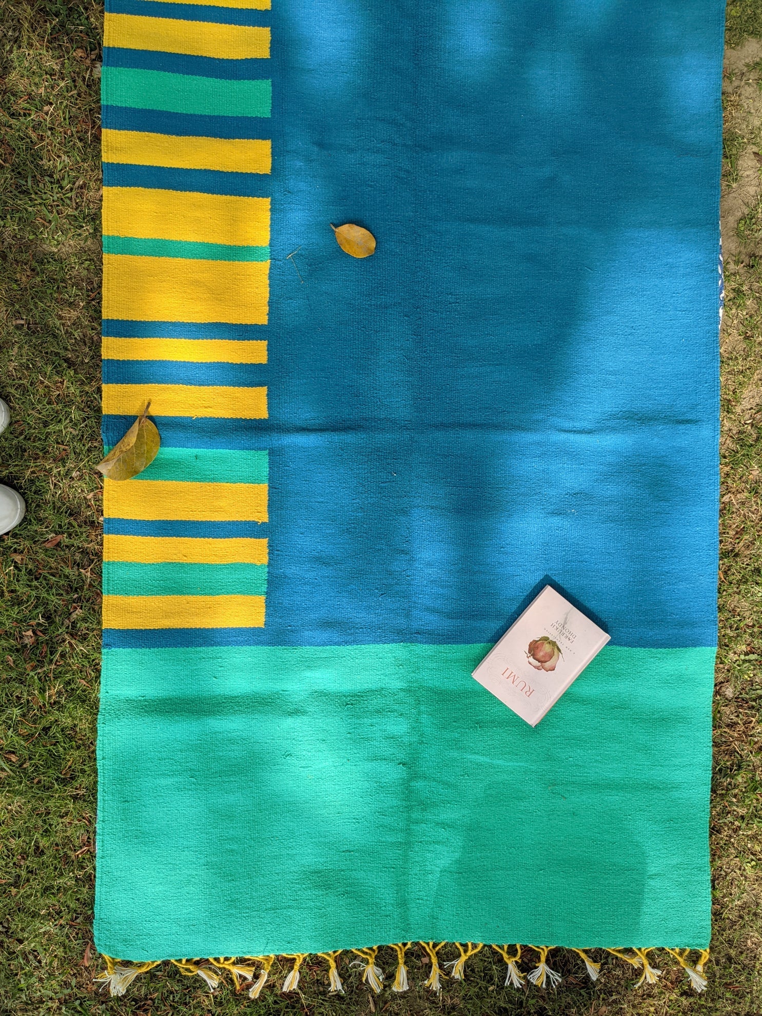 Ripples Dhurrie - CiceroniThe Mango Tree