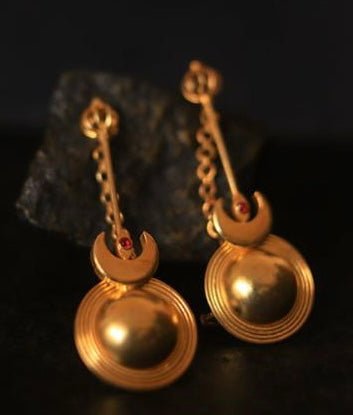 Sharmila Earrings Gold - CiceroniEarringsEarthaments