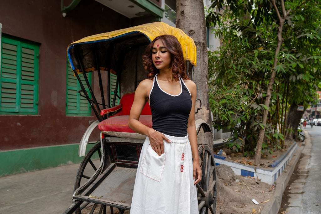 Shvet Lungi White Skirt - CiceroniSkirtsPrathaa