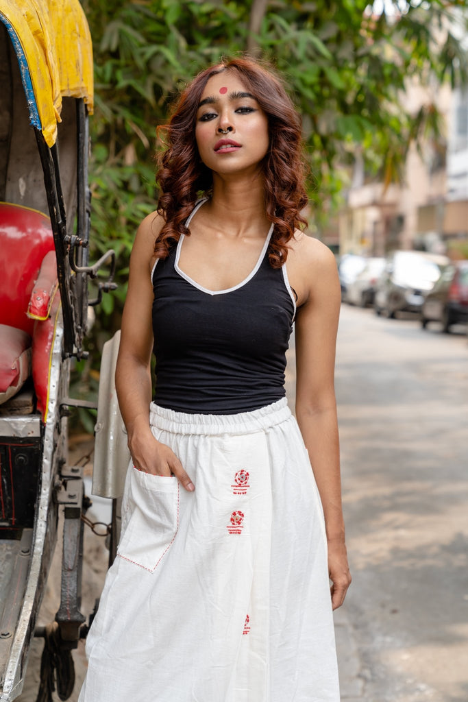 Shvet Lungi White Skirt - CiceroniSkirtsPrathaa